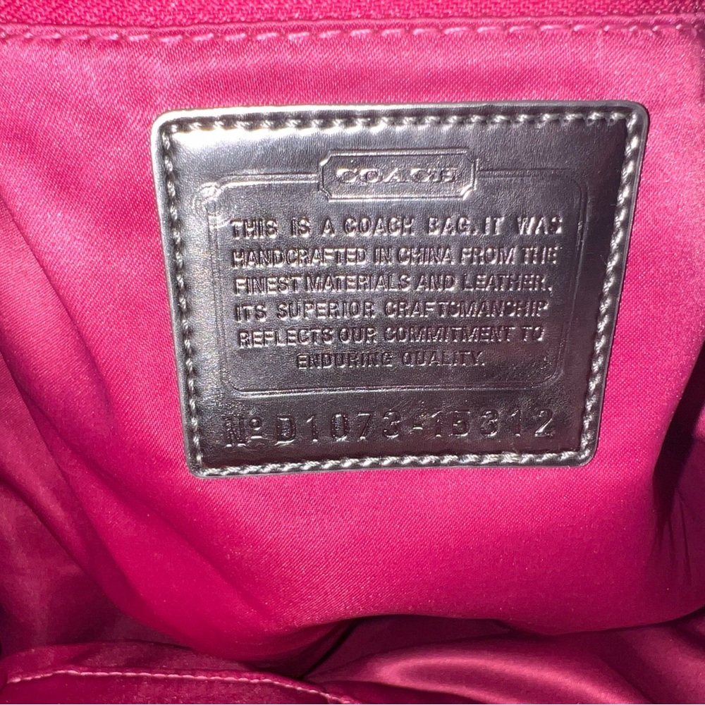 Pink Poppy Ombre Shoulder Bag with Silver Hardware - Picture 10 of 11